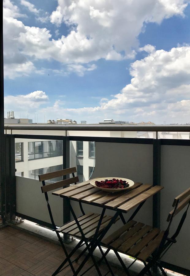 Apartament Odratower Wrocław Exteriör bild